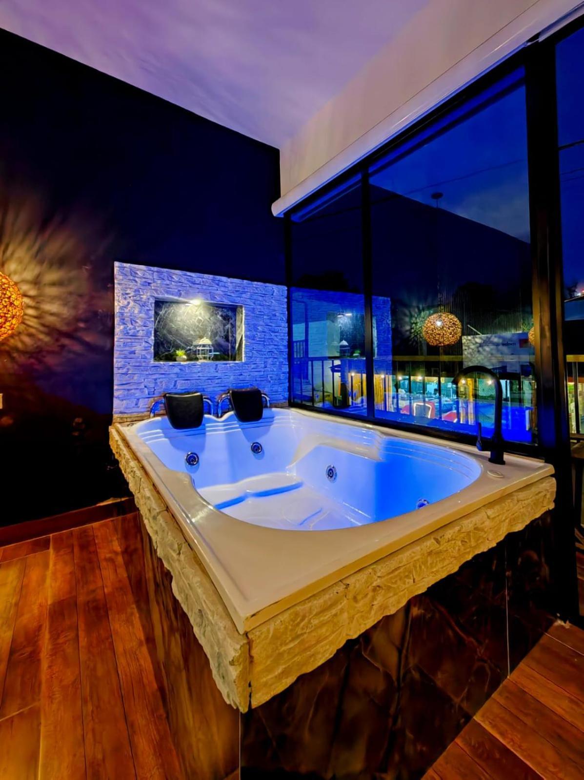 Habitacion Deluxe 2 Con Jacuzzi A 20 Mt Del Parque Salento Bagian luar foto